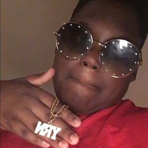 Meet your Posher, Robert